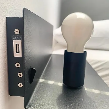 招待所 Prima Direkt Ueber Der 